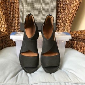 Clarks Black Suede Wedge Sandals - Size 7.5